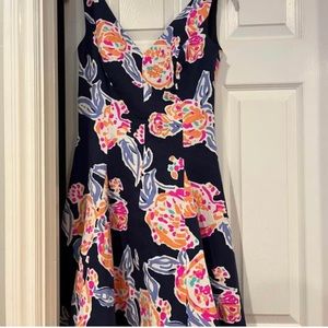 Spring Lilly Pulitzer Sylvie V-Neck Shift Dress 2 sleeveless Pom poms